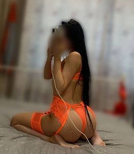 Брюнетка фигура огонь — фото и список услуг